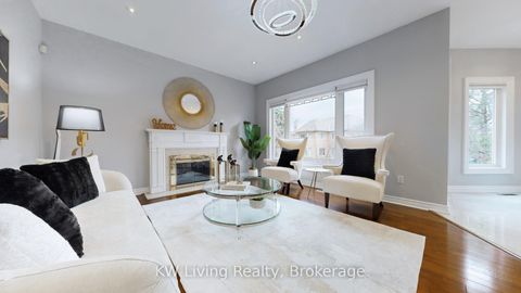 Photo 9 at 19 Spadina Road, Bayview Hill, Richmond Hill