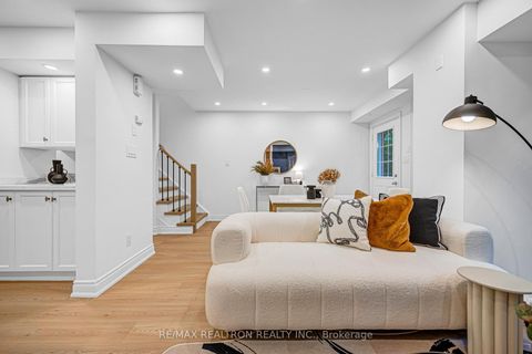 Photo 15 at 205 - 50 Joe Shuster Way, South Parkdale, Toronto
