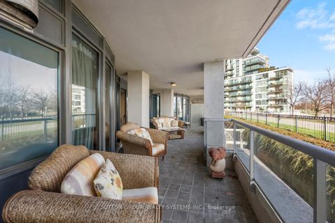 Photo 4 at 102 - 2095 Lake Shore Boulevard W, Mimico, Toronto