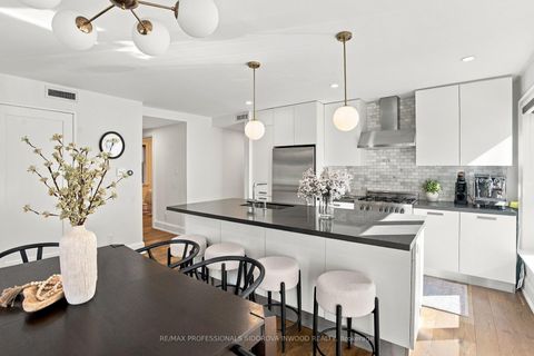 Photo 4 at 2A - 1657 Bathurst Street, Forest Hill South, Toronto