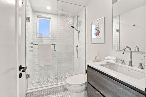 Photo 11 at 2A - 1657 Bathurst Street, Forest Hill South, Toronto