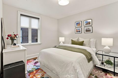 Photo 12 at 2A - 1657 Bathurst Street, Forest Hill South, Toronto