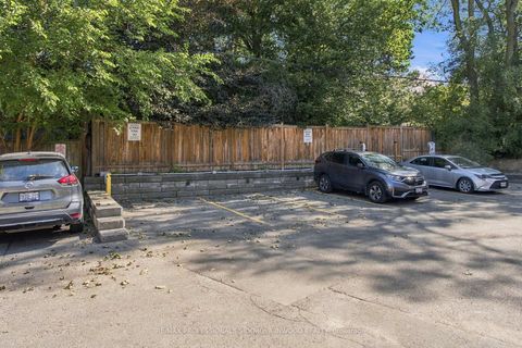 Photo 23 at 2A - 1657 Bathurst Street, Forest Hill South, Toronto