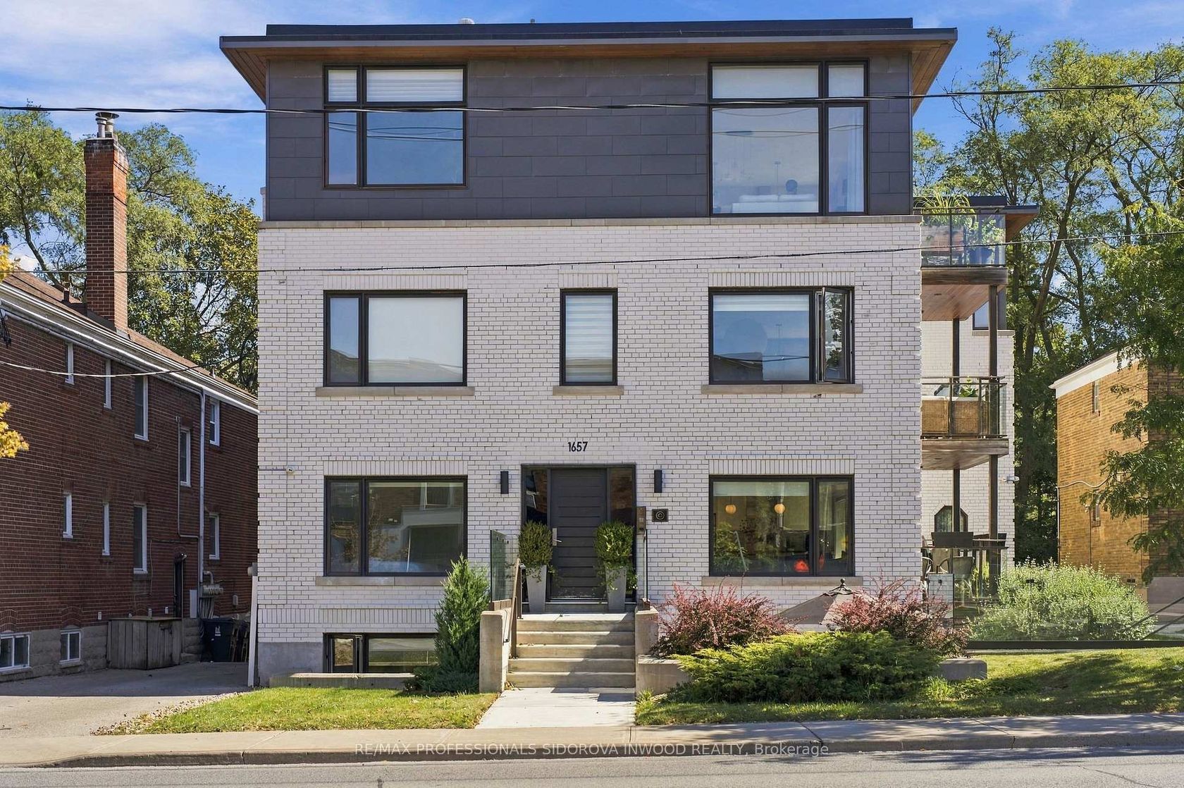 2A - 1657 Bathurst Street, Forest Hill South, Toronto 