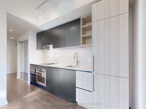 Photo 7 at 4805 - 55 Mercer Street, Waterfront Communities C1, Toronto