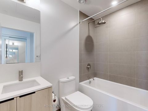 Photo 14 at 4805 - 55 Mercer Street, Waterfront Communities C1, Toronto
