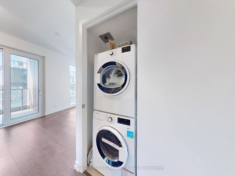 Photo 17 at 4805 - 55 Mercer Street, Waterfront Communities C1, Toronto