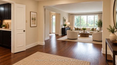 Photo 3 at 10 Teagarden Court, Willowdale East, Toronto