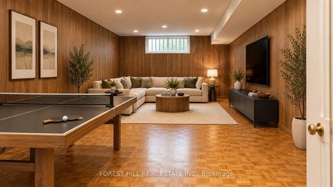 Photo 11 at 10 Teagarden Court, Willowdale East, Toronto