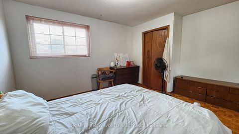 Photo 12 at 146 Wolseley Street, Bellwoods, Toronto