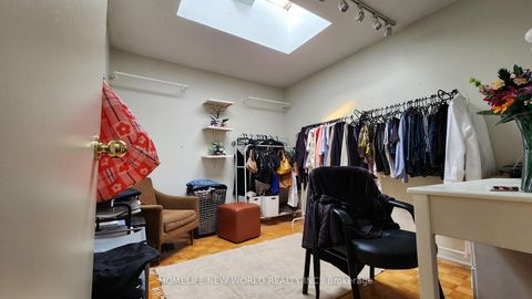 Photo 13 at 146 Wolseley Street, Bellwoods, Toronto