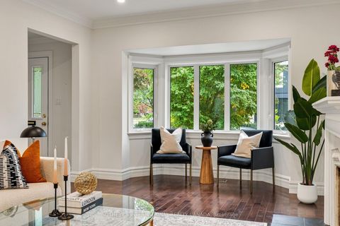 Photo 1 at 122 Brentcliffe Road, Leaside, Toronto