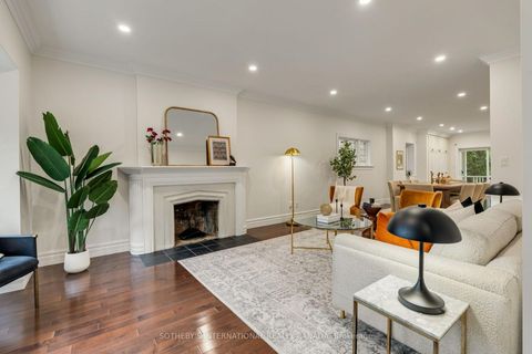 Photo 7 at 122 Brentcliffe Road, Leaside, Toronto