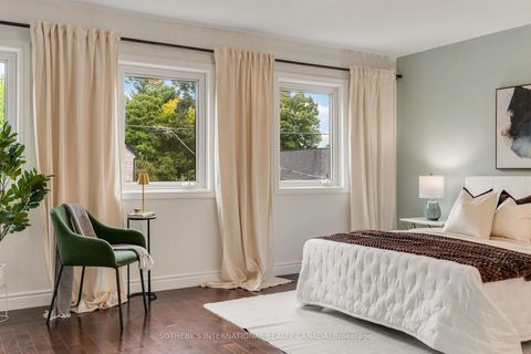 Photo 21 at 122 Brentcliffe Road, Leaside, Toronto