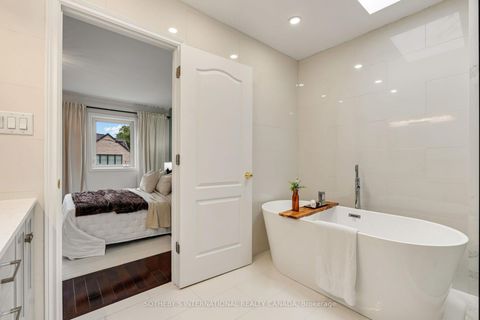 Photo 24 at 122 Brentcliffe Road, Leaside, Toronto