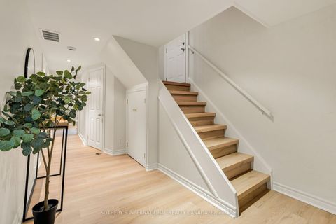 Photo 30 at 122 Brentcliffe Road, Leaside, Toronto