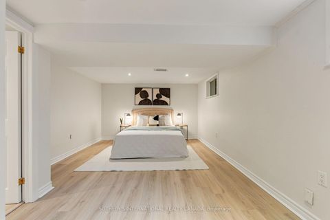 Photo 37 at 122 Brentcliffe Road, Leaside, Toronto