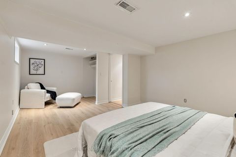 Photo 38 at 122 Brentcliffe Road, Leaside, Toronto