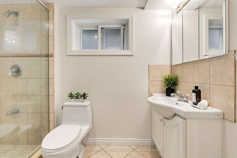 Photo 39 at 122 Brentcliffe Road, Leaside, Toronto