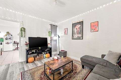 Photo 4 at 15 Lumbervale Avenue, Dufferin Grove, Toronto