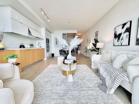 Photo 4 at 3807 - 21 Iceboat Terrace, Waterfront Communities C1, Toronto