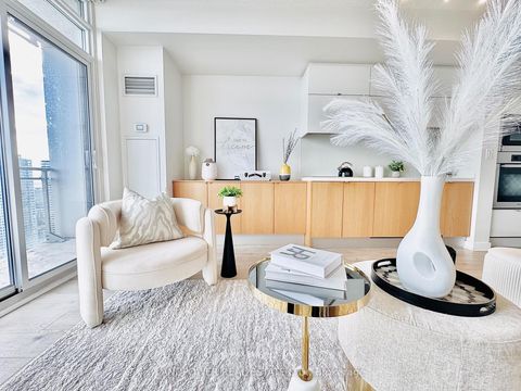 Photo 5 at 3807 - 21 Iceboat Terrace, Waterfront Communities C1, Toronto