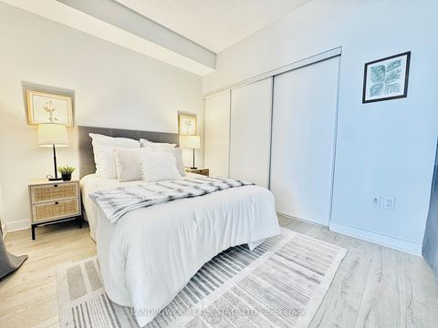 Photo 16 at 3807 - 21 Iceboat Terrace, Waterfront Communities C1, Toronto