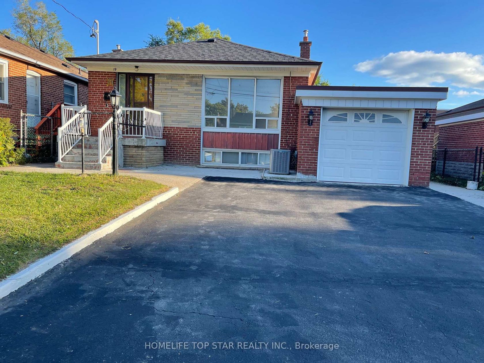 19 Treverton Drive, Kennedy Park, Toronto 