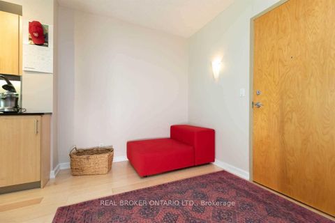 Photo 11 at M04 - 350 Wellington Street W, Waterfront Communities C1, Toronto