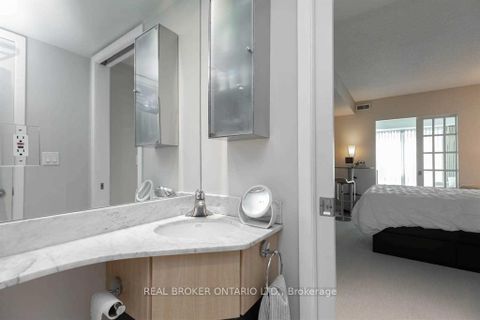 Photo 12 at M04 - 350 Wellington Street W, Waterfront Communities C1, Toronto