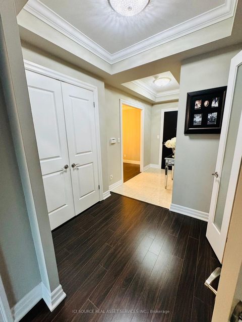 Photo 3 at 515 - 2855 Bloor Street W, Queensway, Toronto
