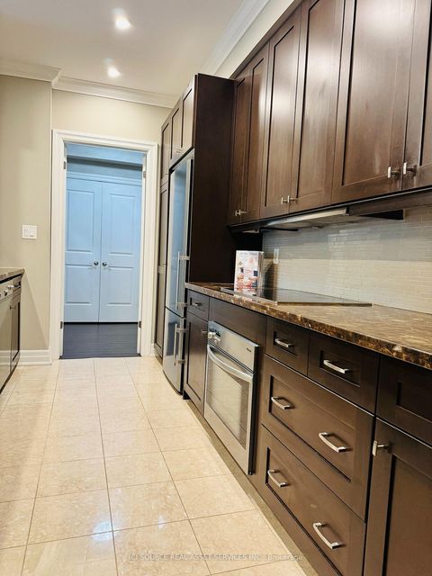 Photo 8 at 515 - 2855 Bloor Street W, Queensway, Toronto