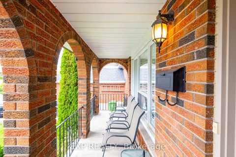 Photo 3 at 593A Scarlett Road N, Humber Heights, Toronto