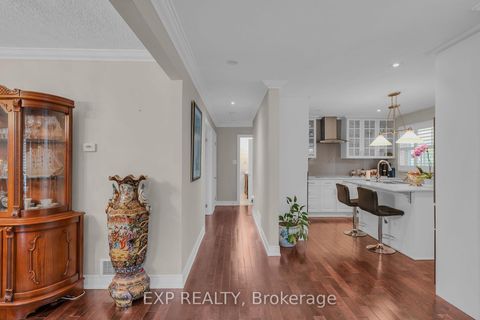 Photo 10 at 593A Scarlett Road N, Humber Heights, Toronto