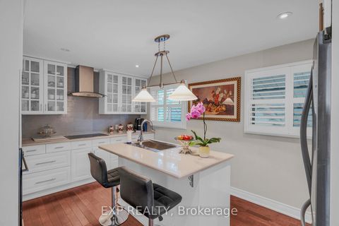 Photo 11 at 593A Scarlett Road N, Humber Heights, Toronto