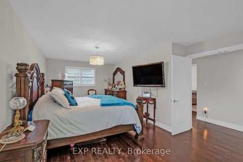 Photo 15 at 593A Scarlett Road N, Humber Heights, Toronto