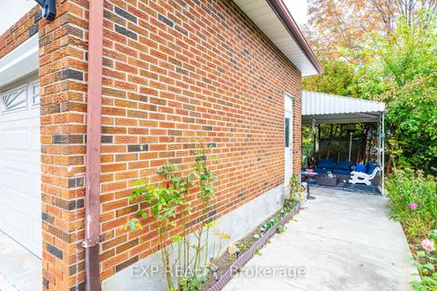 Photo 33 at 593A Scarlett Road N, Humber Heights, Toronto