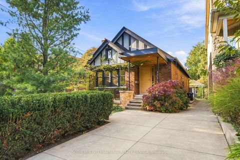 Photo 2 at 16 Sunnybrook Road, Swansea, Toronto