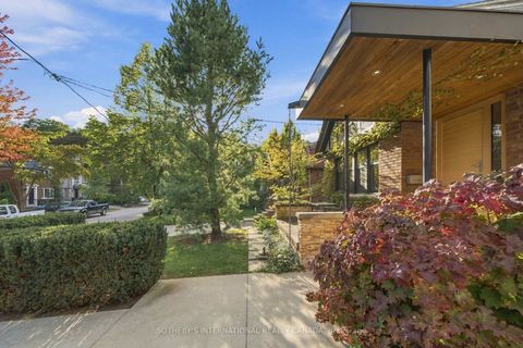 Photo 4 at 16 Sunnybrook Road, Swansea, Toronto