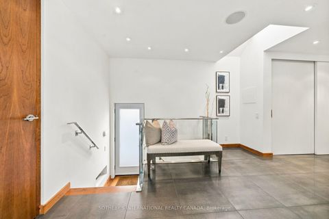 Photo 13 at 16 Sunnybrook Road, Swansea, Toronto