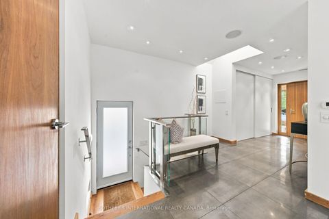 Photo 14 at 16 Sunnybrook Road, Swansea, Toronto