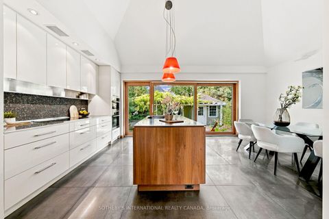 Photo 24 at 16 Sunnybrook Road, Swansea, Toronto