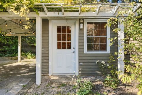 Photo 42 at 16 Sunnybrook Road, Swansea, Toronto