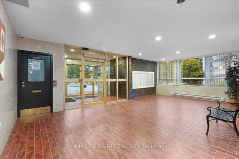 Photo 3 at 404 - 3420 Eglinton Avenue E, Scarborough Village, Toronto