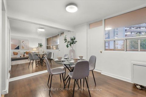 Photo 10 at 404 - 3420 Eglinton Avenue E, Scarborough Village, Toronto