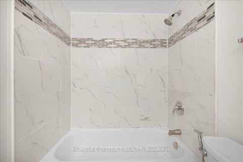 Photo 24 at 404 - 3420 Eglinton Avenue E, Scarborough Village, Toronto
