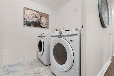 Photo 27 at 404 - 3420 Eglinton Avenue E, Scarborough Village, Toronto