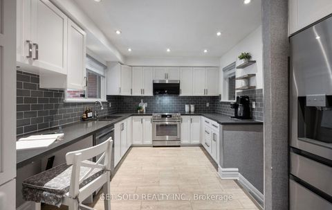 Photo 7 at 136 Prince George Drive, Rosethorn, Toronto