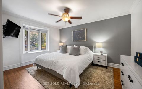 Photo 13 at 136 Prince George Drive, Rosethorn, Toronto
