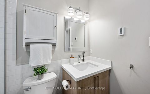 Photo 18 at 136 Prince George Drive, Rosethorn, Toronto